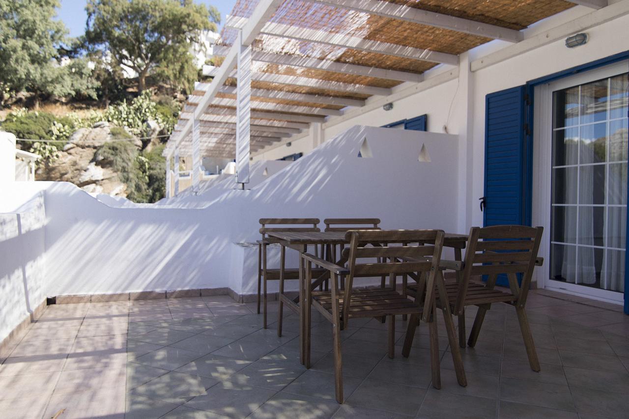 Armadoros Hotel / Ios Backpackers Exteriér fotografie
