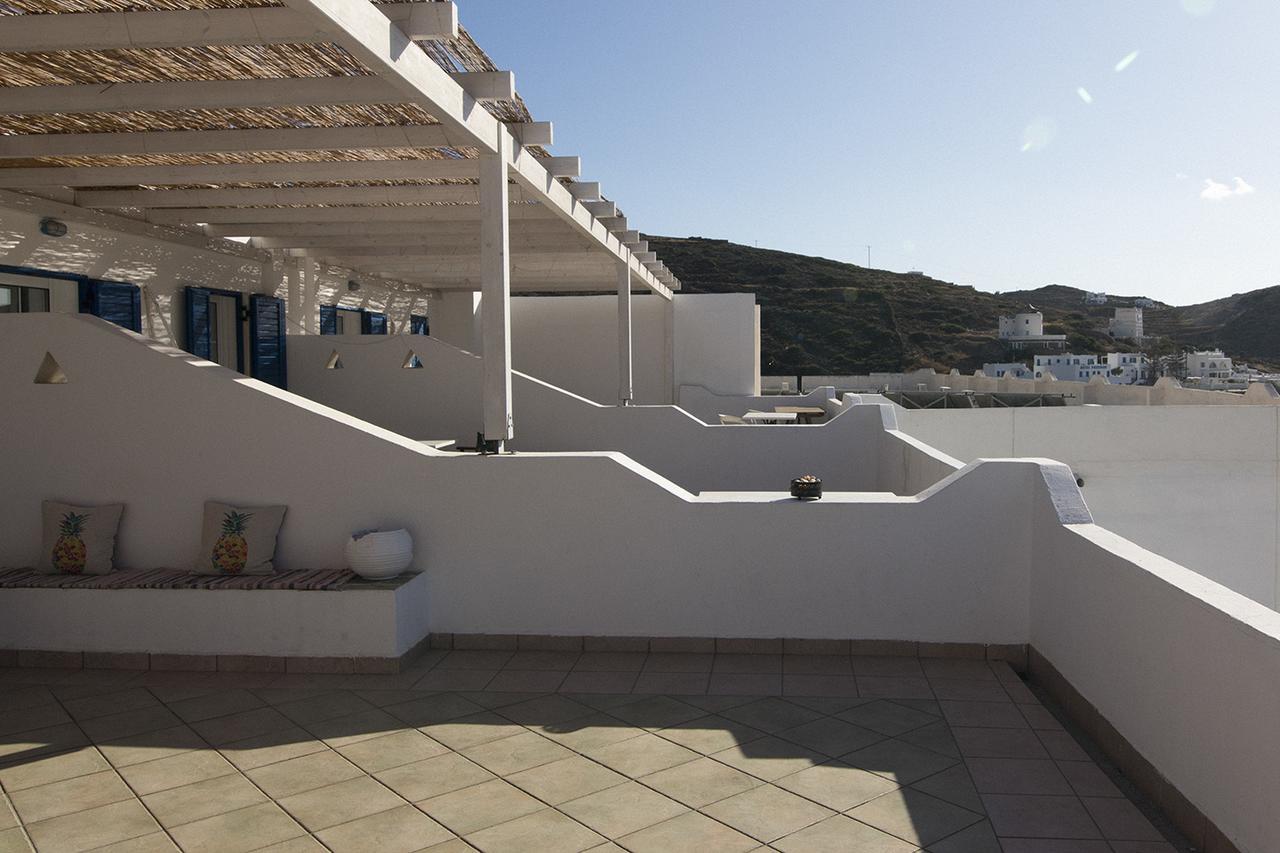 Armadoros Hotel / Ios Backpackers Exteriér fotografie