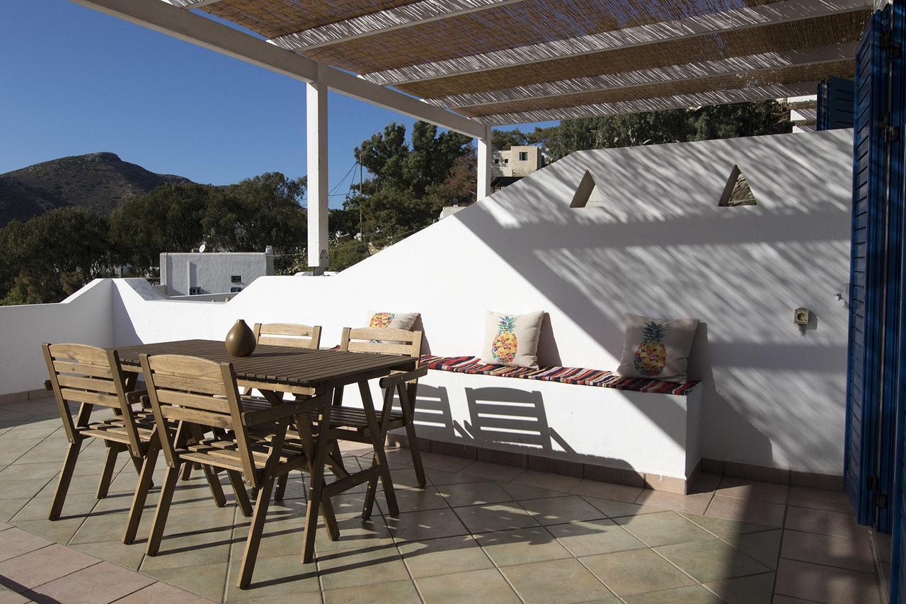 Armadoros Hotel / Ios Backpackers Exteriér fotografie