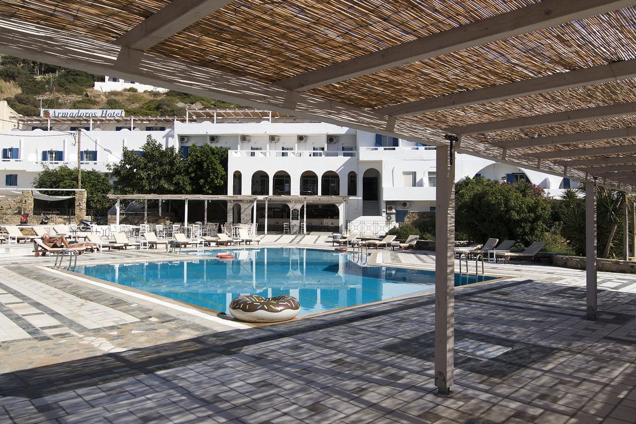 Armadoros Hotel / Ios Backpackers Exteriér fotografie