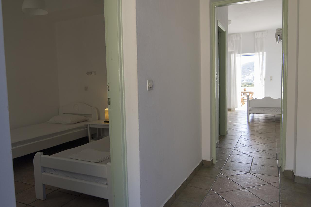 Armadoros Hotel / Ios Backpackers Exteriér fotografie