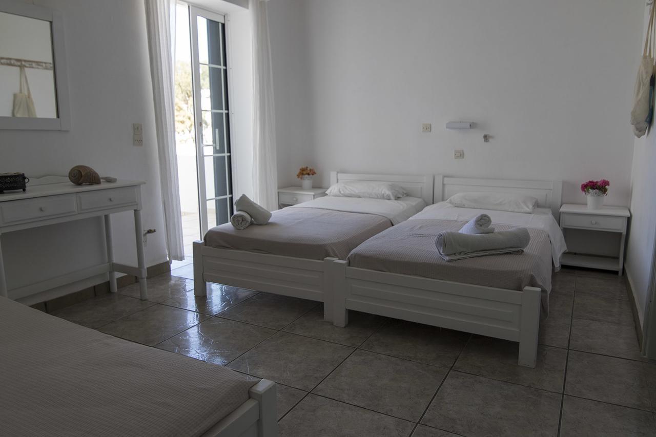 Armadoros Hotel / Ios Backpackers Exteriér fotografie