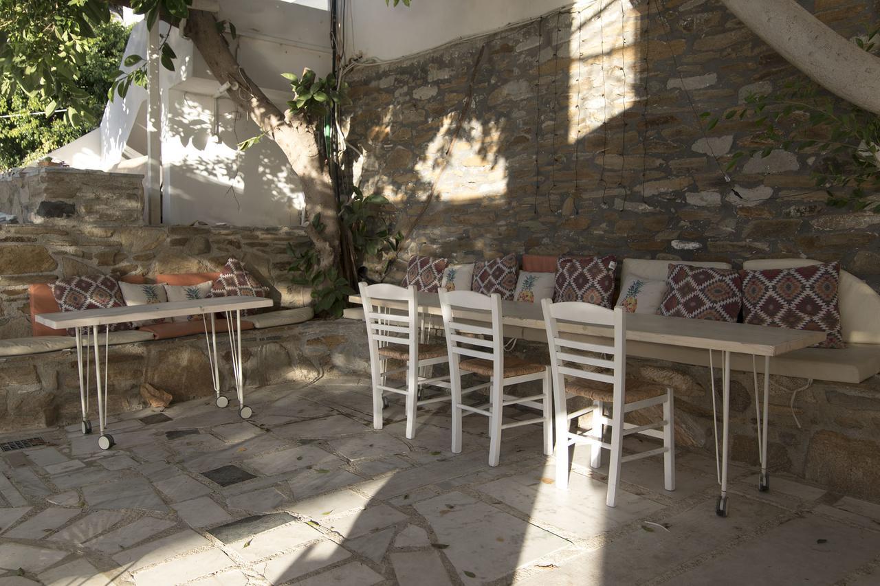 Armadoros Hotel / Ios Backpackers Exteriér fotografie